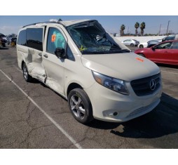 2016 MERCEDES-BENZ METRIS