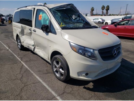 2016 MERCEDES-BENZ METRIS