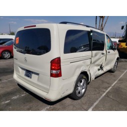 2016 MERCEDES-BENZ METRIS
