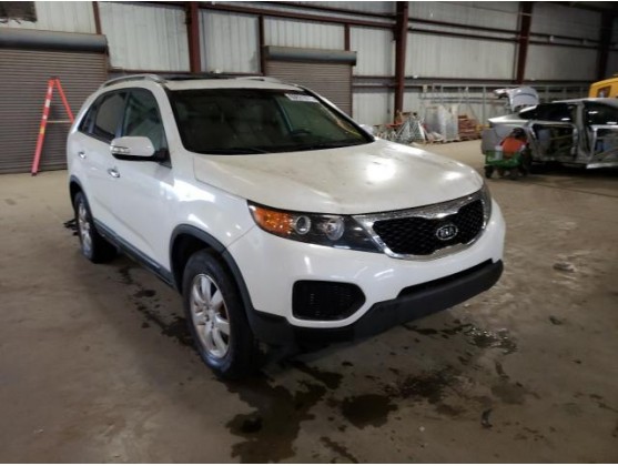 2011 KIA SORENTO BASE