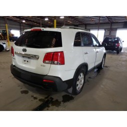 2011 KIA SORENTO BASE