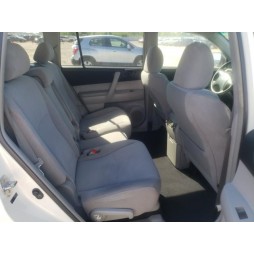 2011 TOYOTA HIGHLANDER BASE