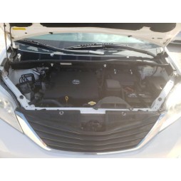 2011 TOYOTA SIENNA LE