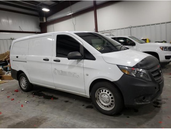 2016 MERCEDES-BENZ METRIS