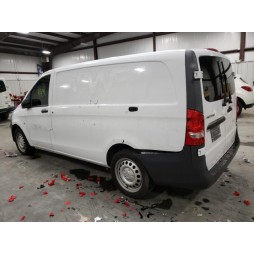 2016 MERCEDES-BENZ METRIS