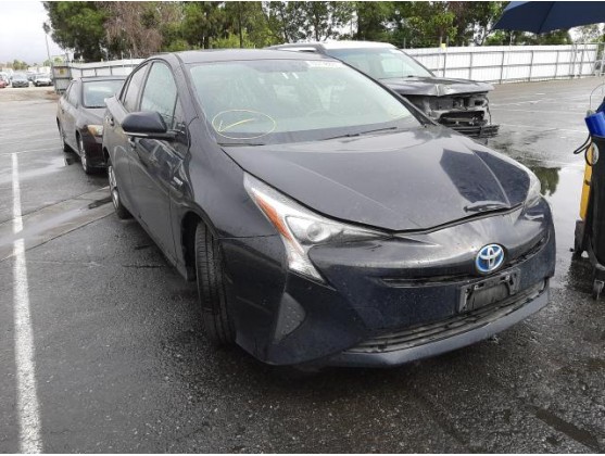 2016 TOYOTA PRIUS