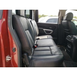 2017 NISSAN TITAN SV