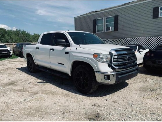 2017 TOYOTA TUNDRA CREWMAX SR5