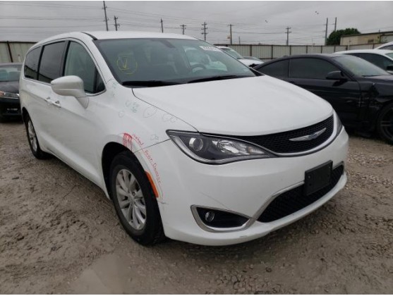 2018 CHRYSLER PACIFICA TOURING PLUS