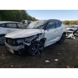 2021 VOLVO XC40 T5 R-DESIGN