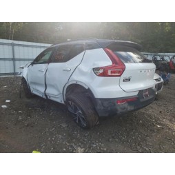 2021 VOLVO XC40 T5 R-DESIGN