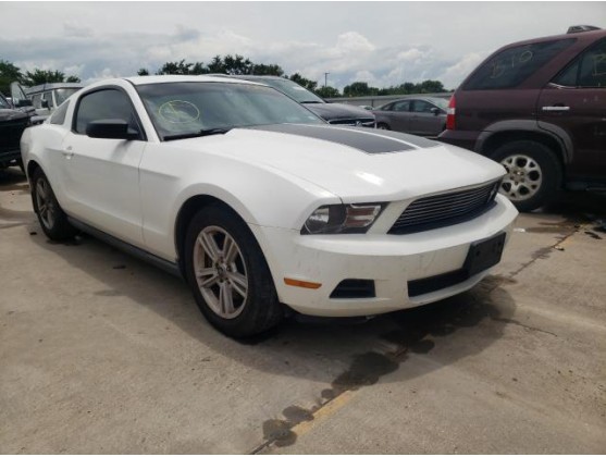 2011 FORD MUSTANG