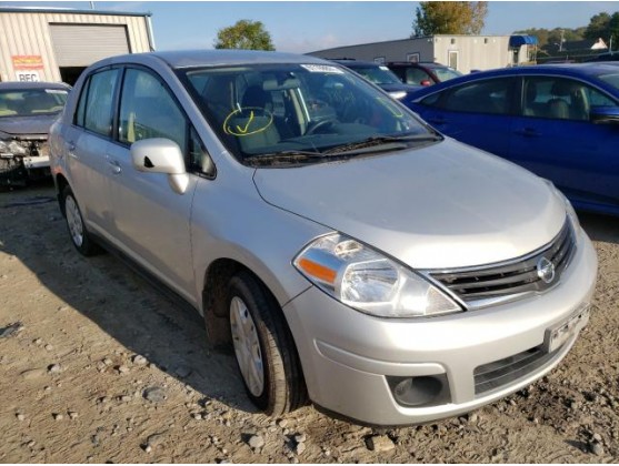 2011 NISSAN VERSA S