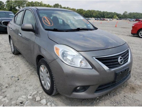 2012 NISSAN VERSA S