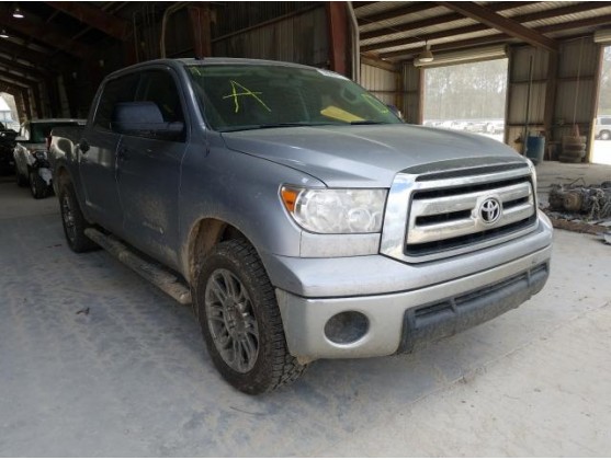 2013 TOYOTA TUNDRA DOUBLE CAB SR5