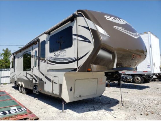 2015 GRAN SOLITUDE