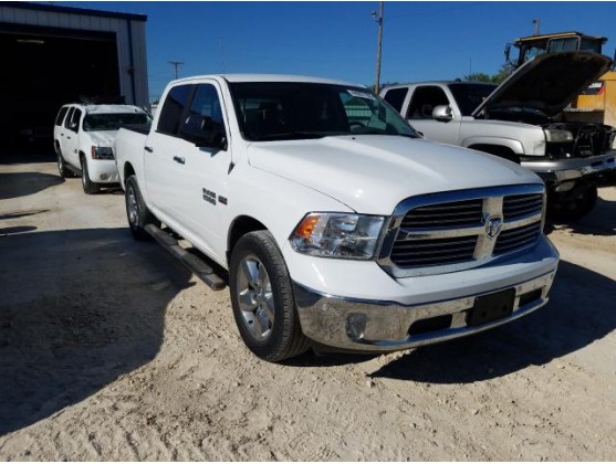2017 RAM 1500 SLT