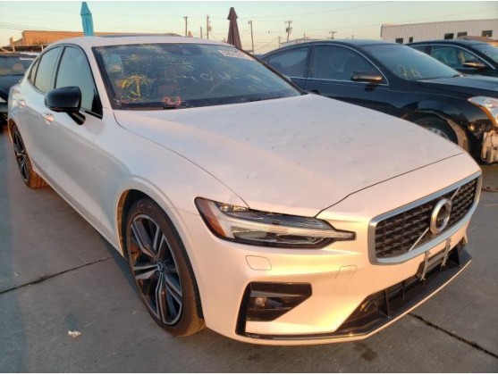 2019 VOLVO S60 T5 R-DESIGN