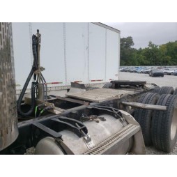 2011 PETERBILT 386