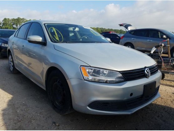 2011 VOLKSWAGEN JETTA SE