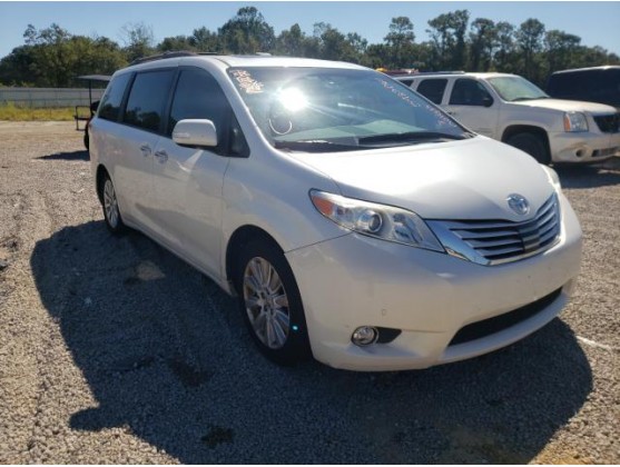 2014 TOYOTA SIENNA XLE