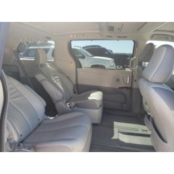 2014 TOYOTA SIENNA XLE