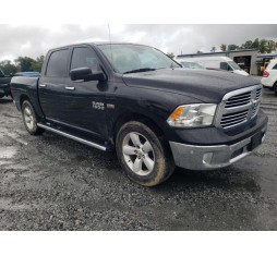 2015 RAM 1500 SLT