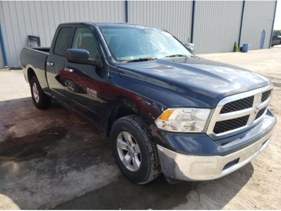 2015 RAM 1500 SLT