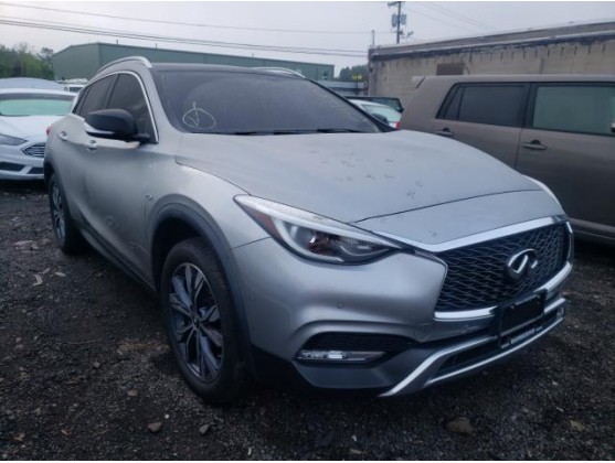 2017 INFINITI QX30 BASE