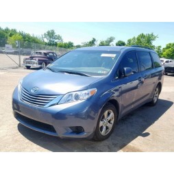 2017 TOYOTA SIENNA LE
