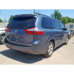 2017 TOYOTA SIENNA LE