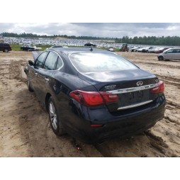 2018 INFINITI Q70 3.7 LUXE