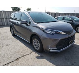 2021 TOYOTA SIENNA XLE