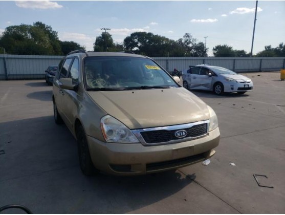 2011 KIA SEDONA LX