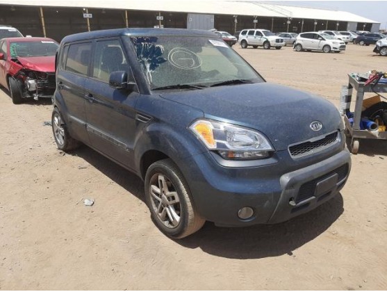 2011 KIA SOUL +