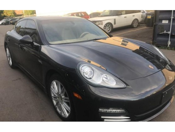 2011 PORSCHE PANAMERA 2