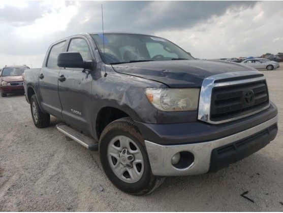 2011 TOYOTA TUNDRA CREWMAX SR5