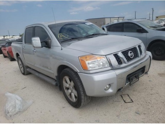 2012 NISSAN TITAN S