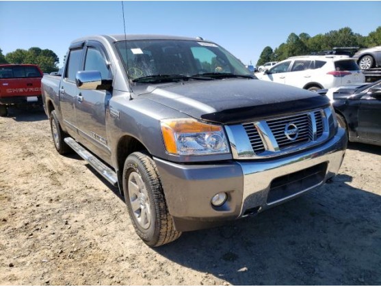 2014 NISSAN TITAN S