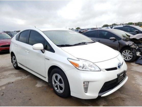 2014 TOYOTA PRIUS