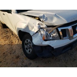 2015 NISSAN FRONTIER S