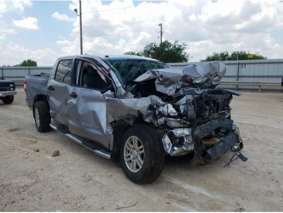 2016 TOYOTA TUNDRA CREWMAX SR5