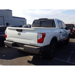 2017 NISSAN TITAN SV