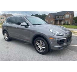2017 PORSCHE CAYENNE