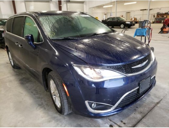 2019 CHRYSLER PACIFICA TOURING PLUS