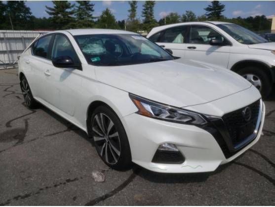 2019 NISSAN ALTIMA SR