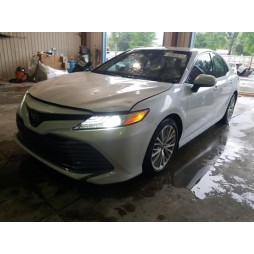 2020 TOYOTA CAMRY XLE