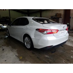 2020 TOYOTA CAMRY XLE
