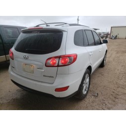 2011 HYUNDAI SANTA FE SE