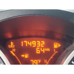2011 NISSAN JUKE S